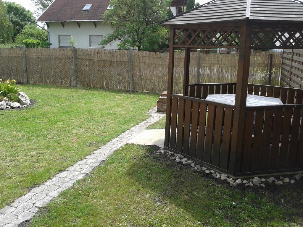 Apartmanhaz Balatonfenyves Daire Dış mekan fotoğraf