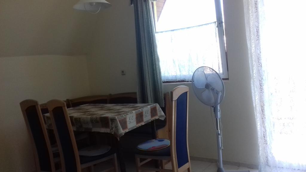 Apartmanhaz Balatonfenyves Daire Dış mekan fotoğraf